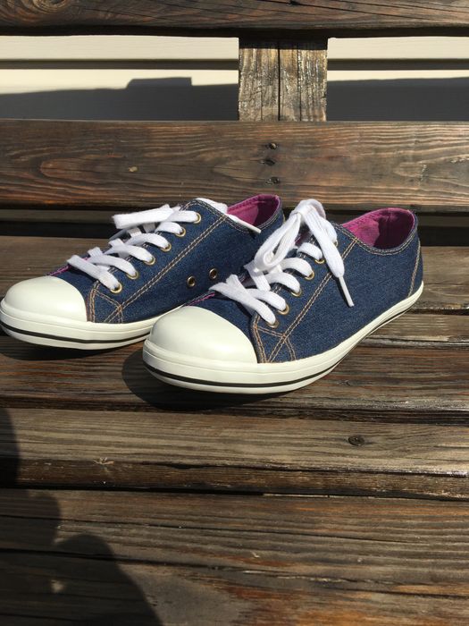 Напівчеревикі жіночі джинсові