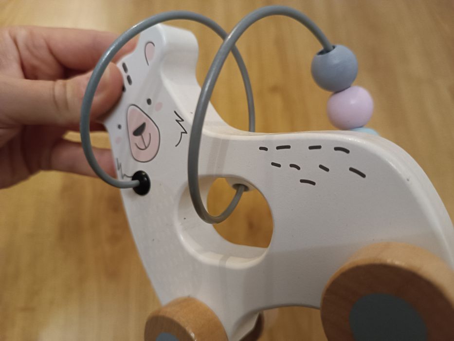 Miś na kółkach, przewlekanka