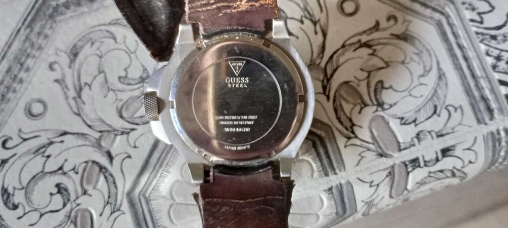 Zegarek Guess W0040G10