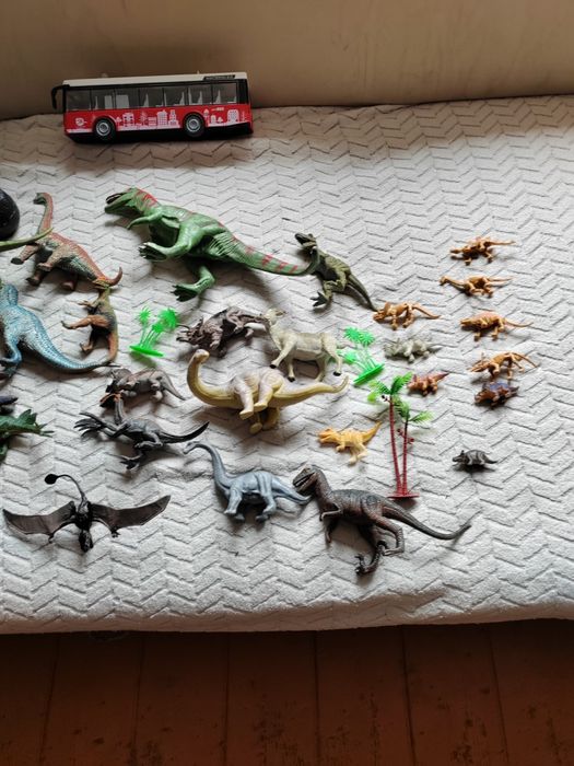 Dinozaury zestaw plus gratis