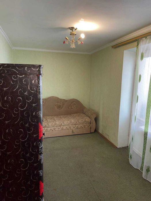 Здається 2 кімнатна р - н Центр р-н 14 школи