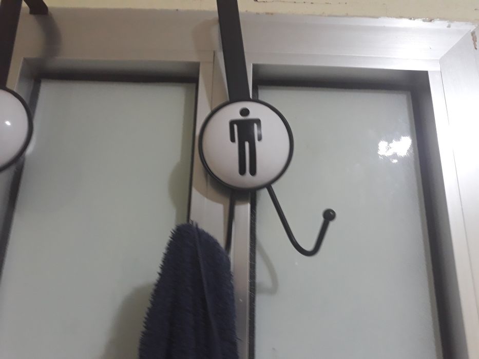 Pendurados de roupa barato .