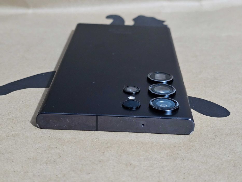 Samsung S23 ultra 12/512gb . Excelente Tudo de origem. Ecra sem riscos