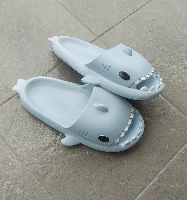Klapki rekiny Shark Slippers r 36 Nowe