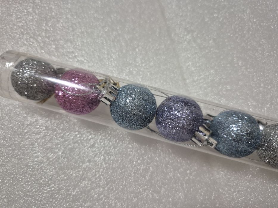 Новогодние игрушки, дождик