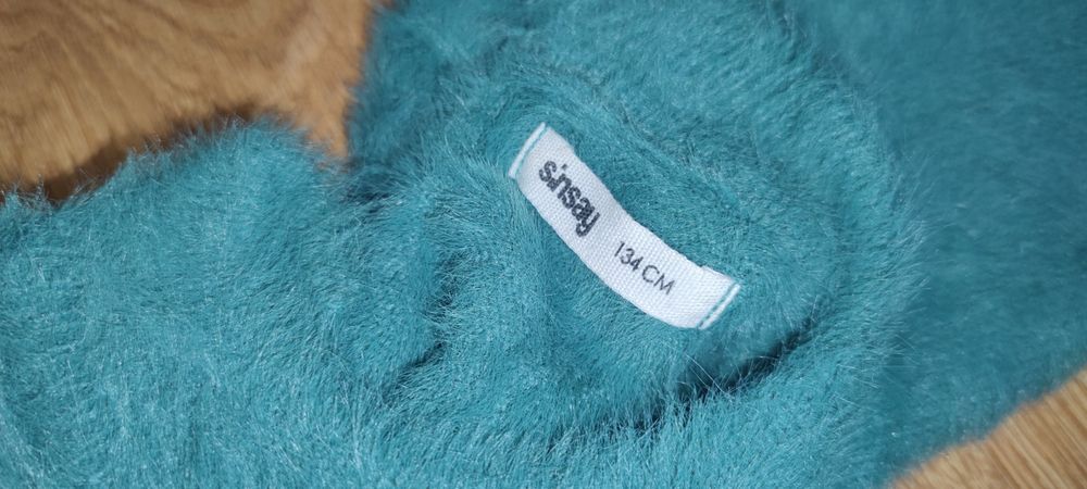 Dziewczęcy sweter z dwustronnymi cekinami
