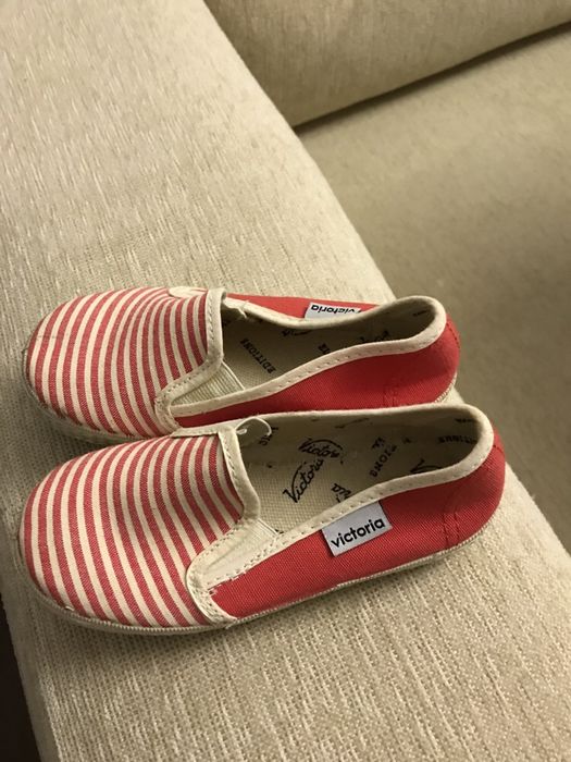 Alpercatas para menino ou menino novos