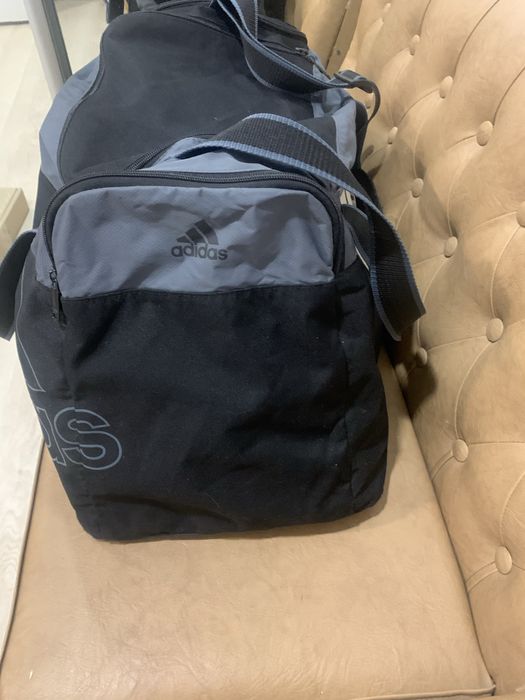 Сумка дорожная, вместительная, оригинал. Высота и ширина  по 35 см, дл