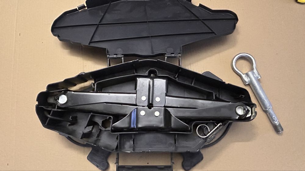 Домкрат Opel Vivaro,Renault Traffic,2004-2015