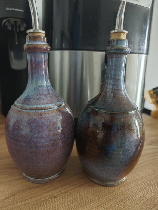 Butelki na ocet i oliwę emaliowane