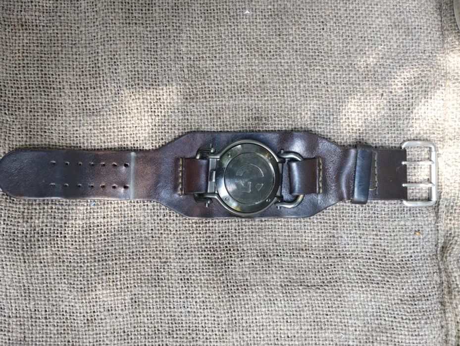 Guess Flip Top вінтажний годинник
