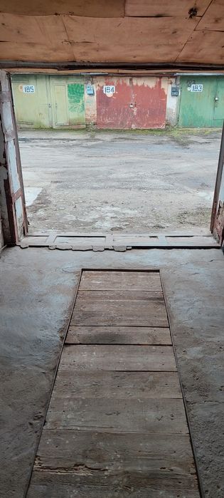 Продам гараж в центре