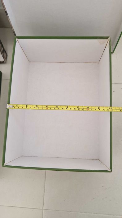 2 caixas de arrumação em cartão com tampa