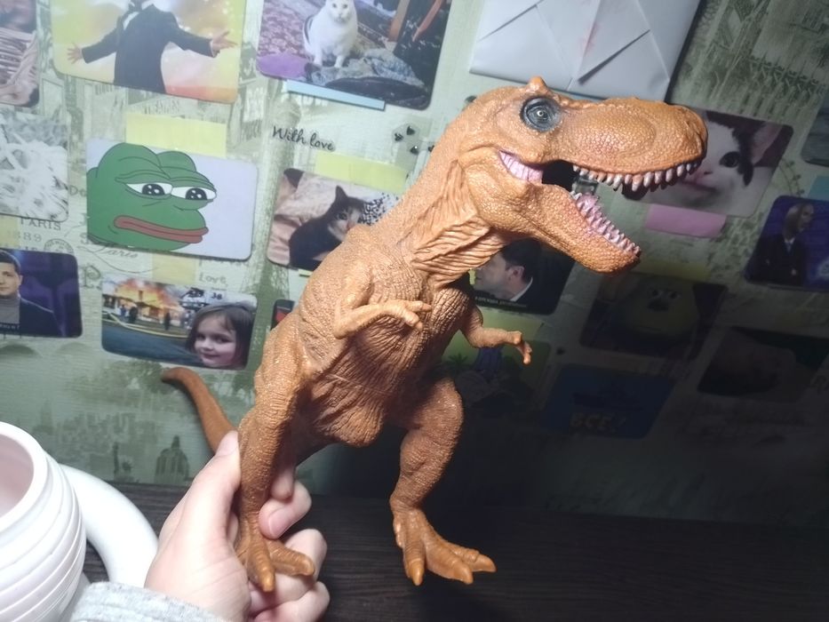 Іграшкові динозаври