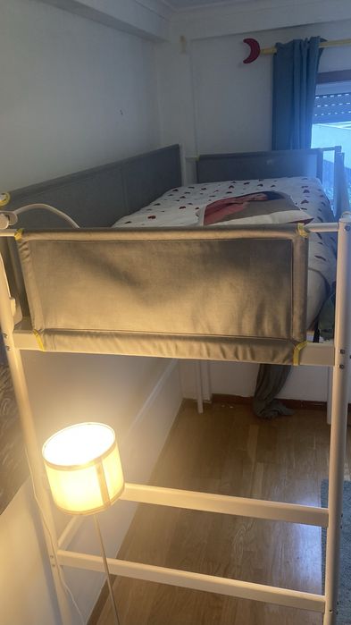 Cama alta VITVAL ikea+cama gavetão e respetivos colchões