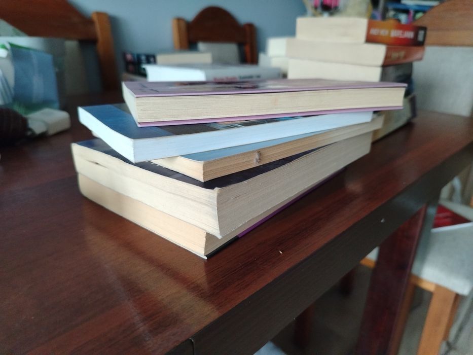 Zestaw książek stan dobry