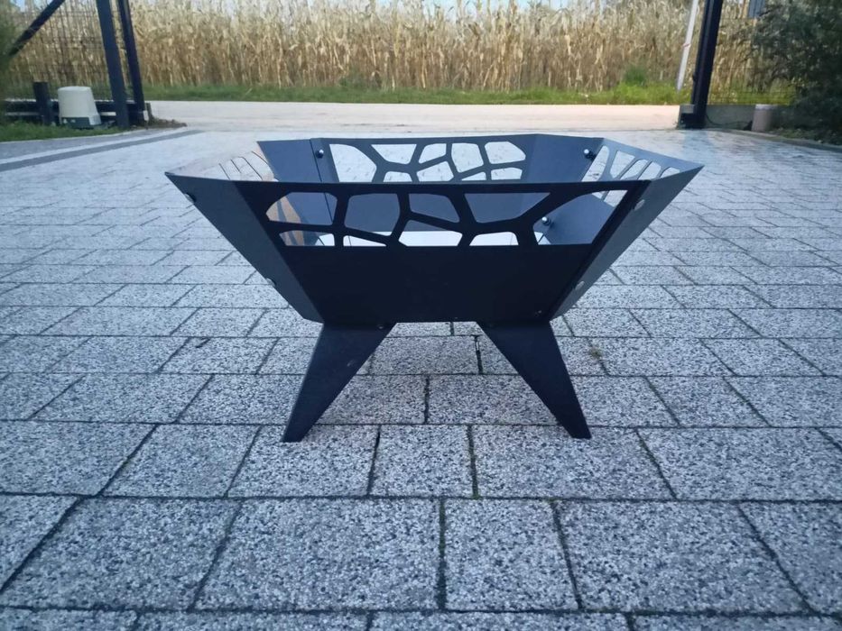 Palenisko do użytku na zewnątrz ze stali powlekanej