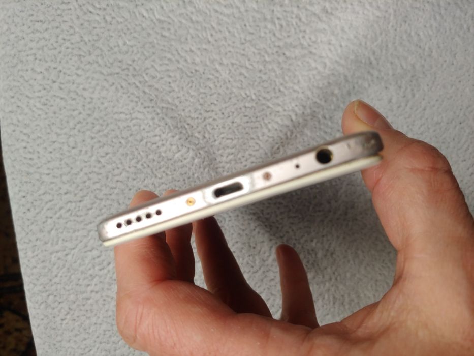 Meizu M6 note 3/32gb M721H читати опис