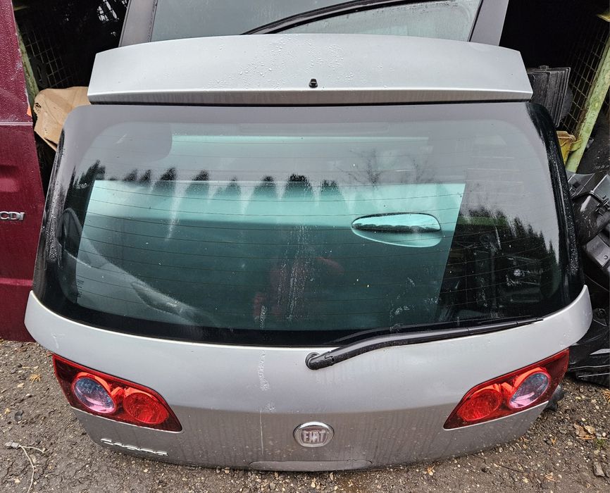 Fiat Croma tylna klapa bagażnika
