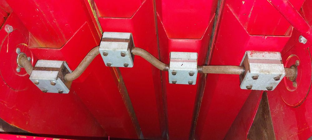 Зернозбиральний комбайн Massey Ferguson 16 2.7m