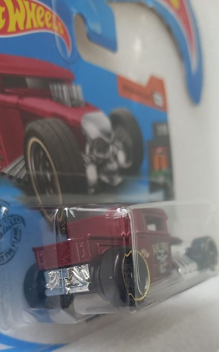 Bone shaker Hot Wheels