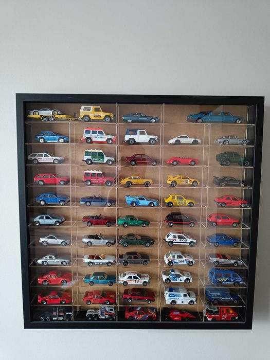 Gablotka kolekcjonerska na modele hot wheels siku matchbox resoraki 52x52cm