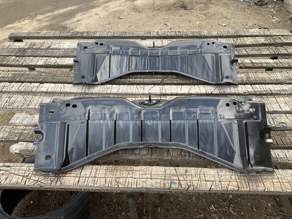 Tesla Model Y 2020-2024 года задняя панель оригнал разборка