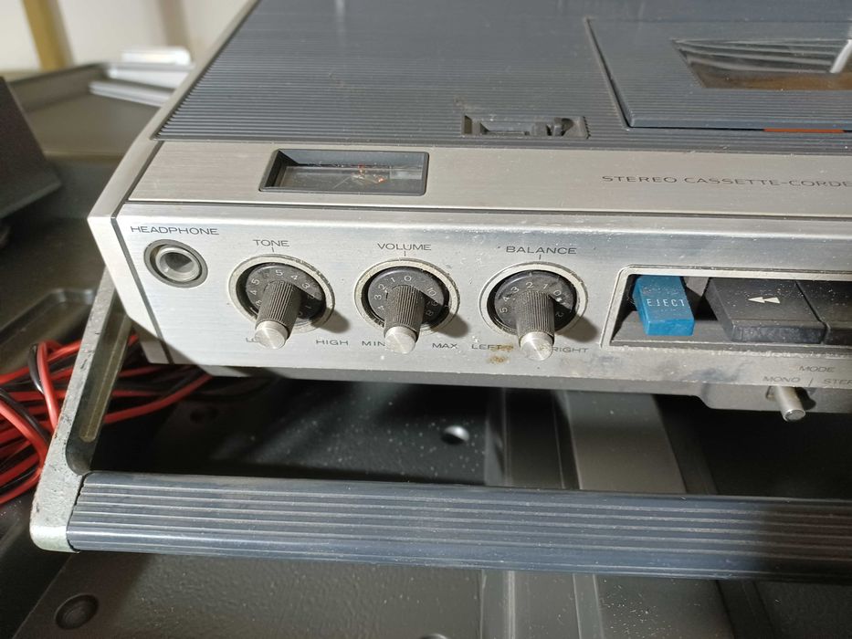 Vintage SONY TC-126 Cassette Player