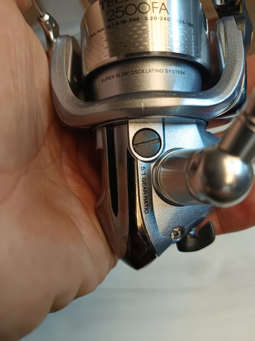 Carreto pesca Shimano technium 2500