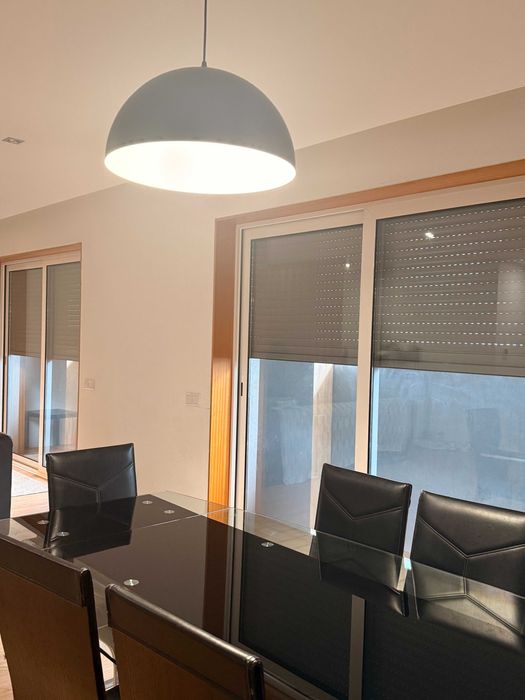 mesa de vidro temperado extensível+6 cadeiras de couro