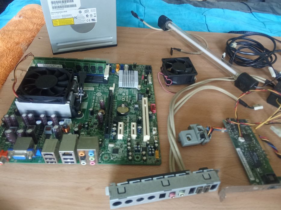 Computer Components 2444558814144122883
