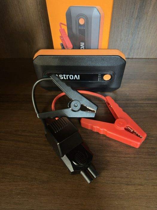 Пусковий пристрій для авто 2000A Jump Starter бустер 12V AstroAI B8 Po