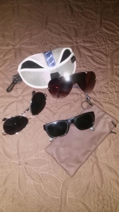 Varios oculos de sol