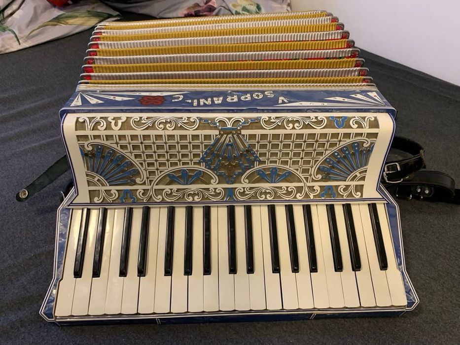 Akordeon Soprani 80 basów
