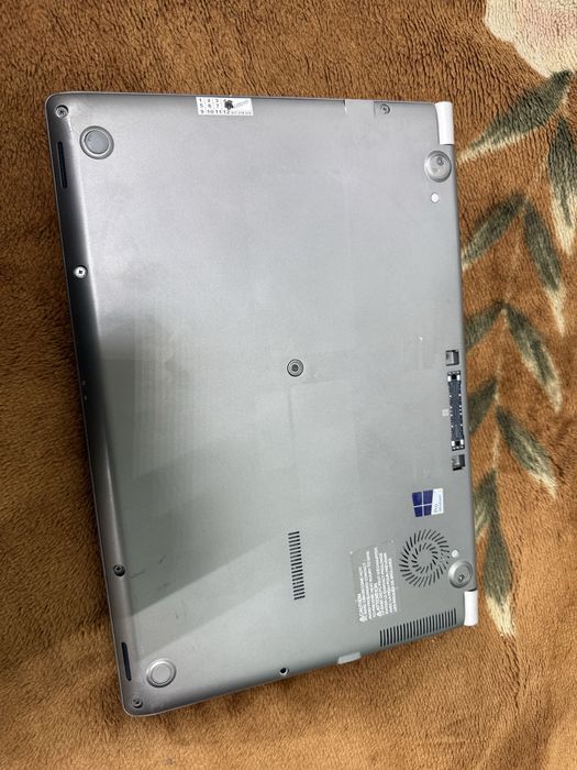 Toshiba Tecra С40 i5-6300/8GB/SSD 240/HD Graphics 520/Full HD/нет клав