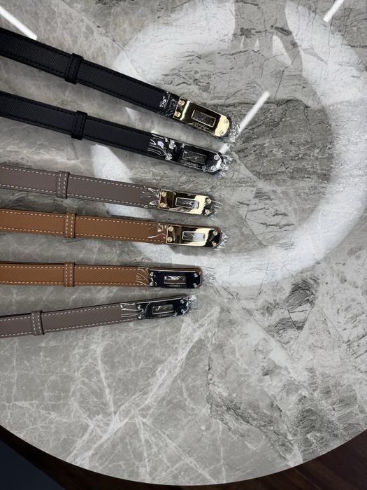 Pasek skorzany , regulowany.