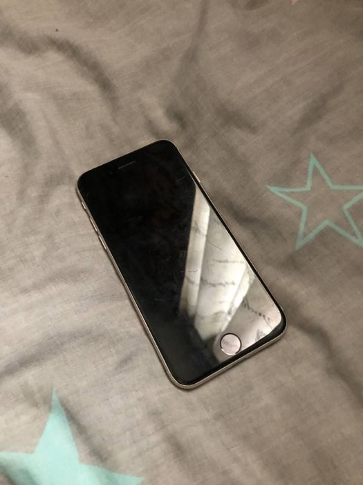 В продаже Iphone Se 3/2022