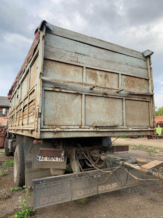 Причіп ГКБ 8350 зерновоз, тентований