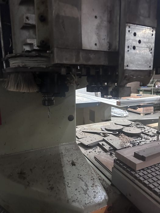 Cnc madeira record 220 scm