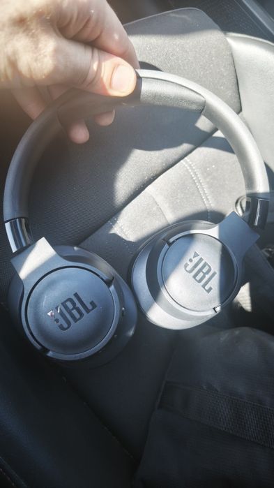 JBL 770 NC novos