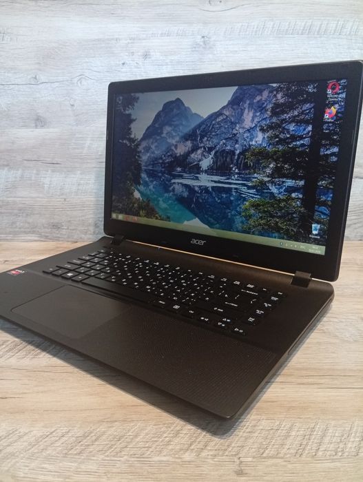 Ноутбук Acer Aspire ES1-520