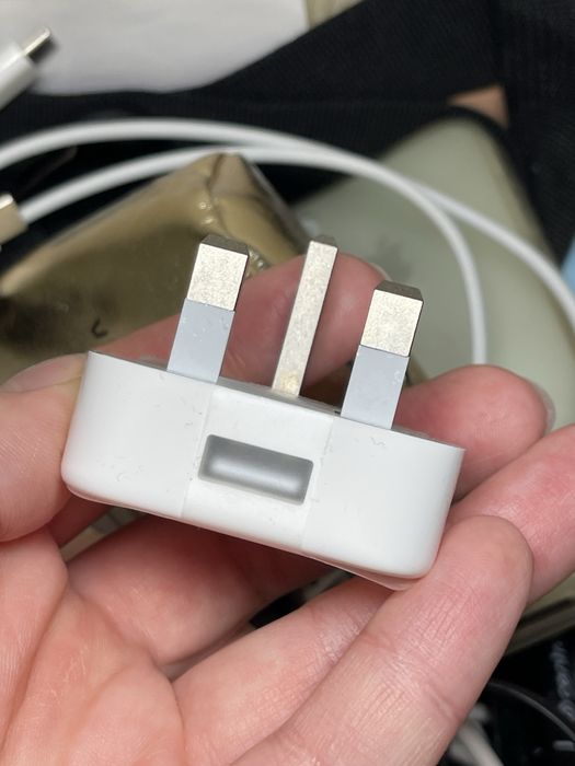 Оригінальні зарядки (блоки) Apple (для США)