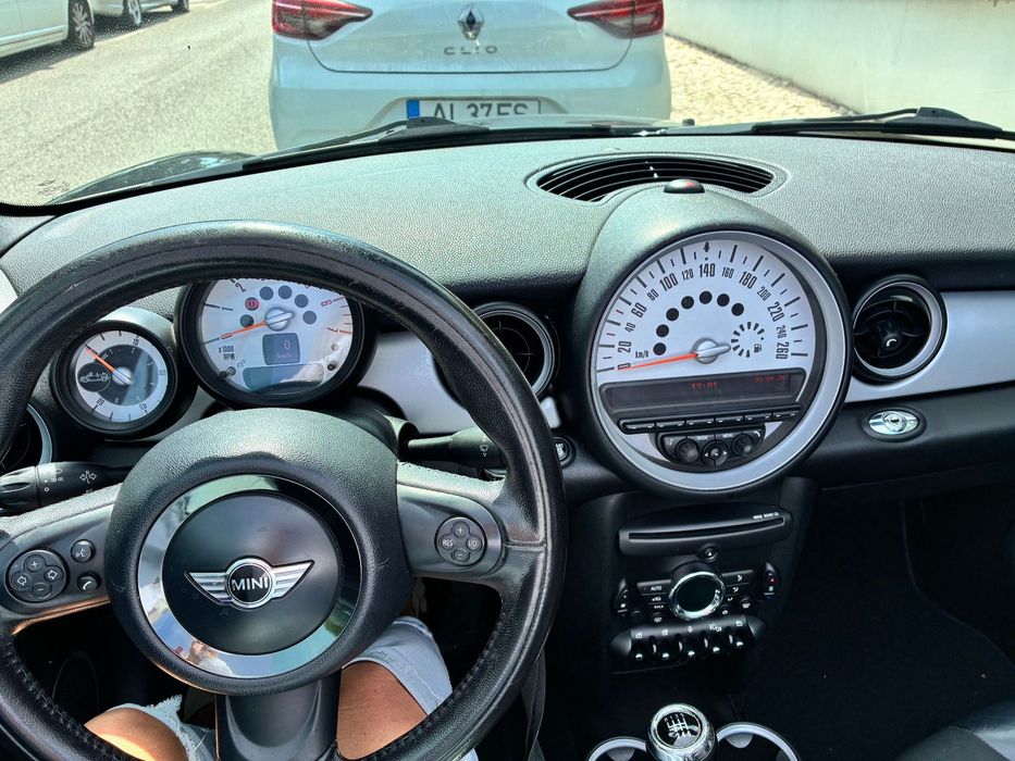 MINI Cabrio Cooper D