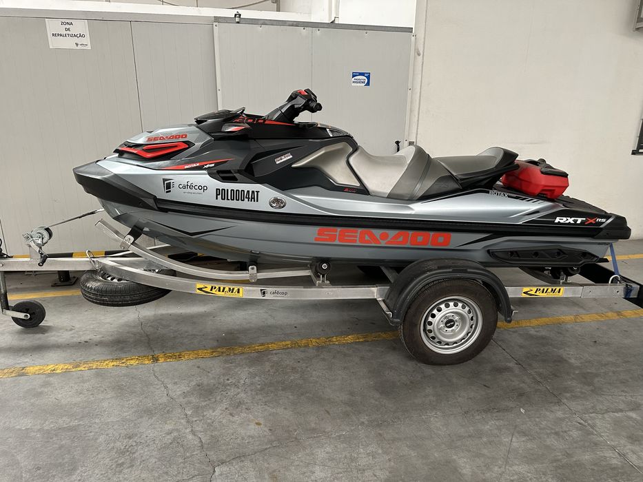 Mota de água SEA-DOO
