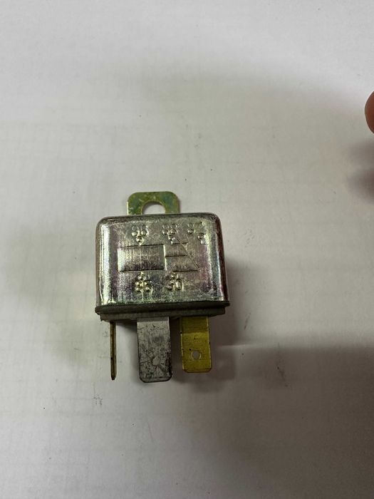 Реле света 24 Вт Новое СССР П.3747010  КамАЗ Зил