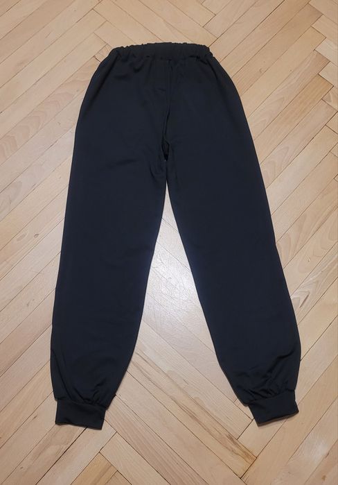 Spodnie damskie materiałowe dresowe gumka w pasie Rozmiar XS