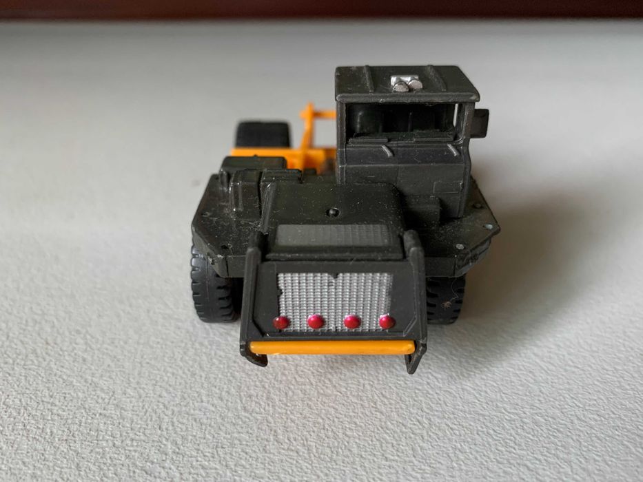 Brinquedo Camião