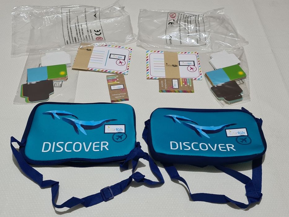 Duas bolsas de avião, para crianças.  Novo