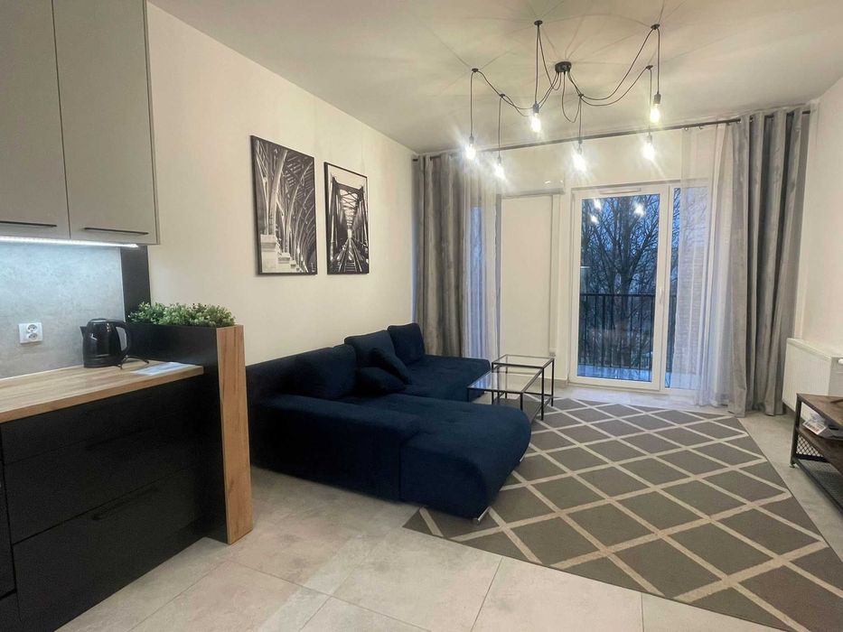 Przestronna Kawalerka do wynajęcia - Marcinkowskiego, od zaraz.