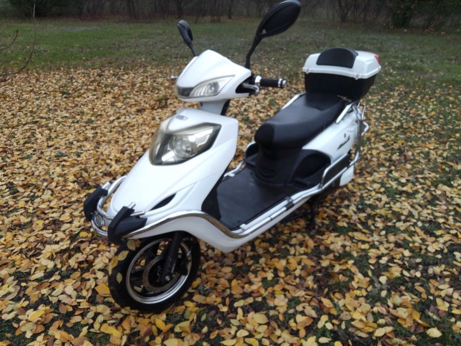 Електроскутер Aima Journey King E